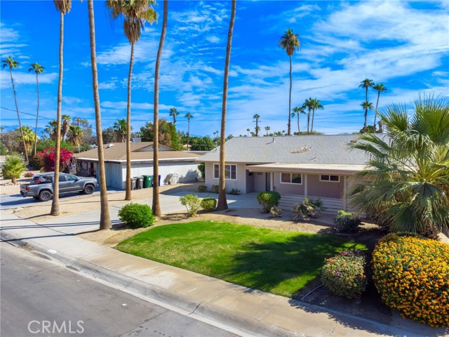 Detail Gallery Image 2 of 34 For 42930 Texas Ave, Palm Desert,  CA 92211 - 2 Beds | 2 Baths