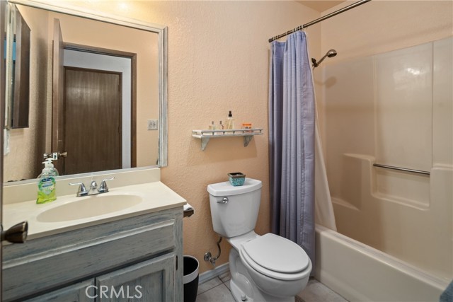42868 Ranch Club Road, Lake Elizabeth CA: https://media.crmls.org/medias/81948751-d499-4a19-bbb4-1ef964928658.jpg