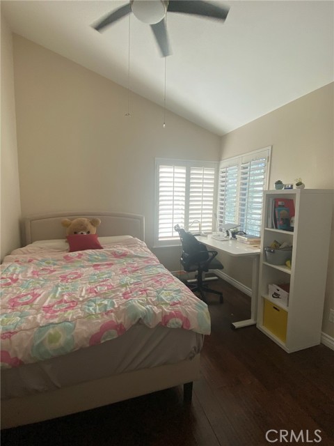 2408 N North Creek Lane, Fullerton CA: https://media.crmls.org/medias/8194c8b2-1473-4fd2-98db-d21edf083a06.jpg