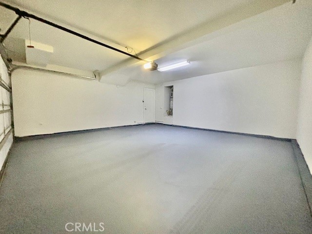 https://media.crmls.org/medias/8194e8c8-cae4-4223-8ed3-f53e1c830a7c.jpg?preset=X-Large