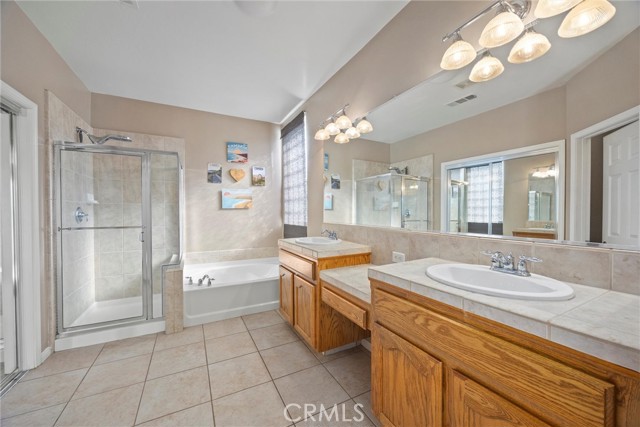 Detail Gallery Image 44 of 67 For 12809 Trafalgar Square, Bakersfield,  CA 93312 - 5 Beds | 3 Baths