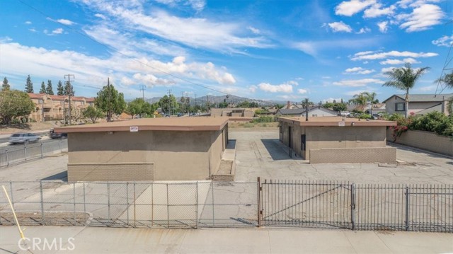 Detail Gallery Image 4 of 12 For 8554 Beverly Bld, Pico Rivera,  CA 90660 - – Beds | – Baths