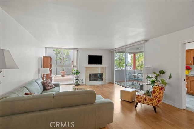 4915 Tyrone Avenue, Sherman Oaks CA: https://media.crmls.org/medias/81958c24-f095-470b-9df4-954483adc935.jpg