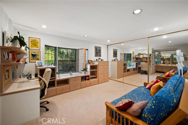 17034 Escalon Drive, Encino CA: https://media.crmls.org/medias/81963d0f-74ab-4b62-a2cb-98dee9e829f0.jpg