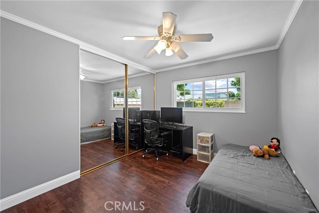 15291 Newcastle Lane, Huntington Beach CA: https://media.crmls.org/medias/8196953f-7f6e-4dfb-bbfd-e20c8a705064.jpg