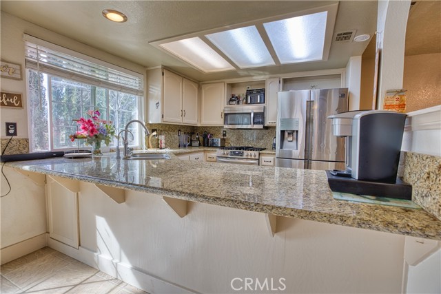 Detail Gallery Image 18 of 44 For 8323 Peach Ave, Hesperia,  CA 92345 - 4 Beds | 2/1 Baths