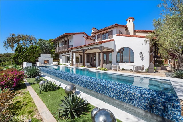 Detail Gallery Image 3 of 33 For 20 Gondoliers Bluff, Newport Coast,  CA 92657 - 5 Beds | 5/1 Baths