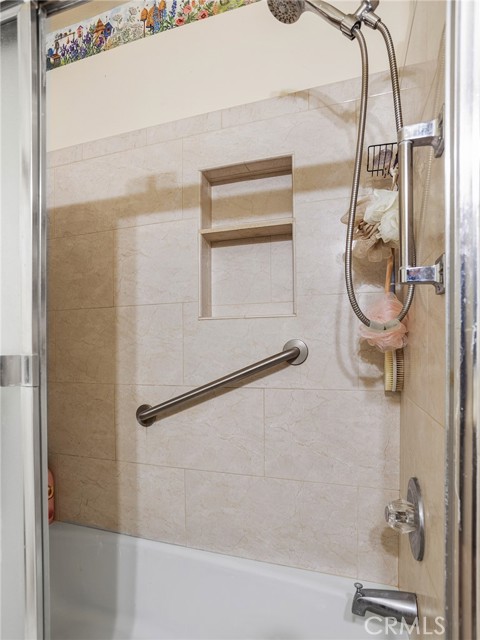 10634 Deering Avenue photo 36