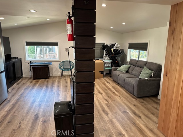 Detail Gallery Image 31 of 33 For 10965 Glenoaks Bld #22,  Pacoima,  CA 91331 - 2 Beds | 2 Baths