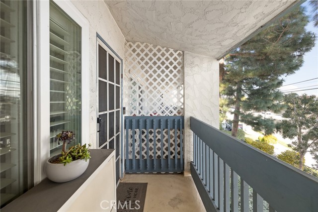 631 Prospect Avenue, Redondo Beach, California 90277, 2 Bedrooms Bedrooms, ,2 BathroomsBathrooms,Residential,Sold,Prospect,SB23020651