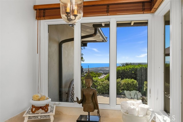 207 Calle Rica, San Clemente CA: https://media.crmls.org/medias/8198c00e-6187-43d2-a6b6-7c2be75d7645.jpg