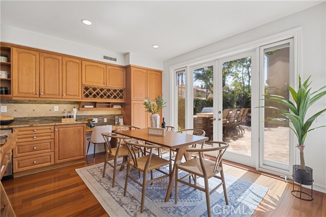 Detail Gallery Image 27 of 66 For 16 Spring Grv, Irvine,  CA 92620 - 5 Beds | 3/1 Baths