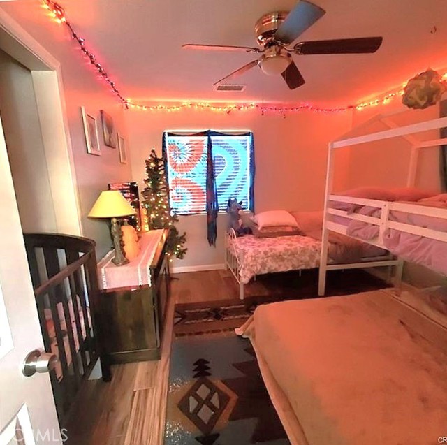 6683 Sherman Hoyt Avenue, 29 Palms CA: https://media.crmls.org/medias/81991289-0c79-43ab-af72-31ae4bb360f9.jpg