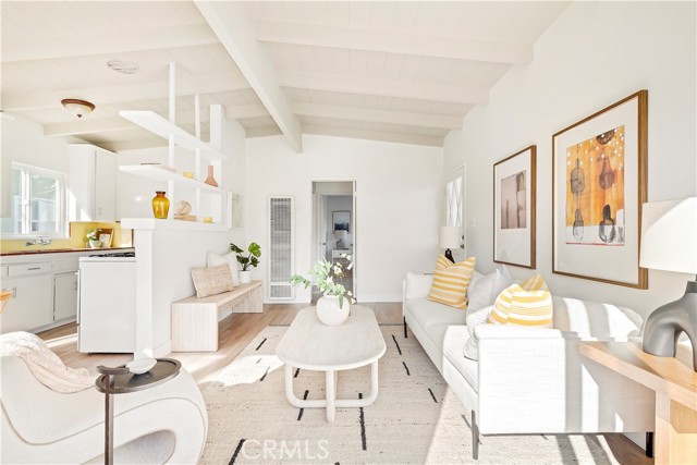 Detail Gallery Image 19 of 27 For 130 43rd, Newport Beach,  CA 92663 - 4 Beds | 3 Baths