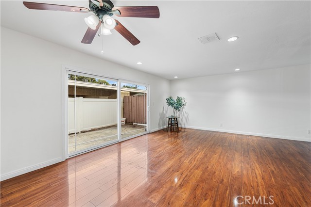 Detail Gallery Image 8 of 33 For 412 N Cerritos Ave, Azusa,  CA 91702 - 3 Beds | 2/1 Baths