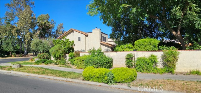 Detail Gallery Image 3 of 32 For 2528 Riverview Dr, Madera,  CA 93637 - 3 Beds | 2/1 Baths
