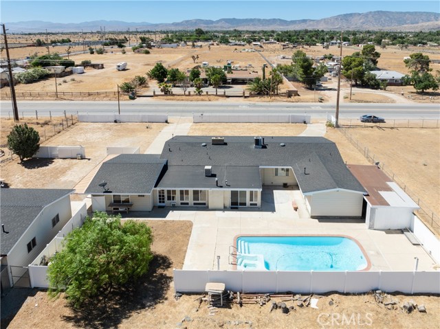 Detail Gallery Image 5 of 75 For 2039 Columbia Way, Palmdale,  CA 93551 - 6 Beds | 4 Baths