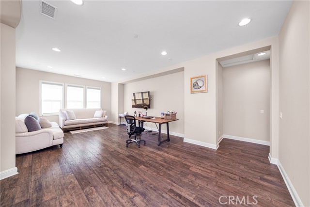 17 Calliope, Lake Forest CA: https://media.crmls.org/medias/819b8cd2-df08-4757-b167-a48781b5987b.jpg