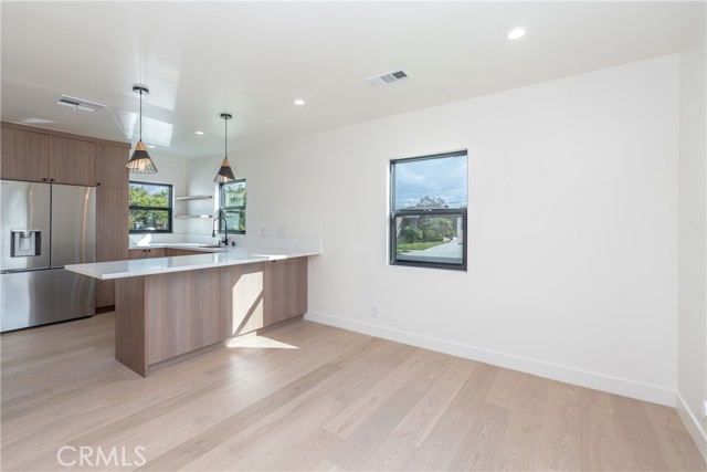 Detail Gallery Image 4 of 40 For 18833 Doty, Torrance,  CA 90504 - 3 Beds | 1 Baths