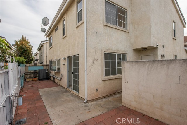 Detail Gallery Image 25 of 35 For 21023 1/2 Gault St #7,  Canoga Park,  CA 91303 - 3 Beds | 2/1 Baths