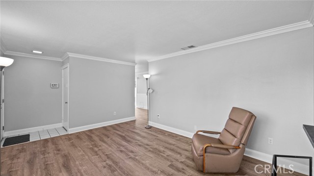 10060 Hillsborough Lane, Riverside CA: https://media.crmls.org/medias/819dc8b0-a9fe-42d6-a3c2-c007990d5730.jpg