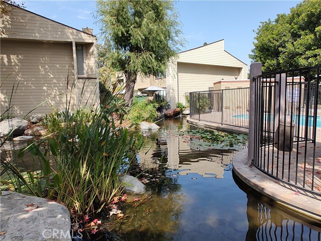 Detail Gallery Image 2 of 51 For 5431 Twin Lakes Dr, Cypress,  CA 90630 - 1 Beds | 1/1 Baths