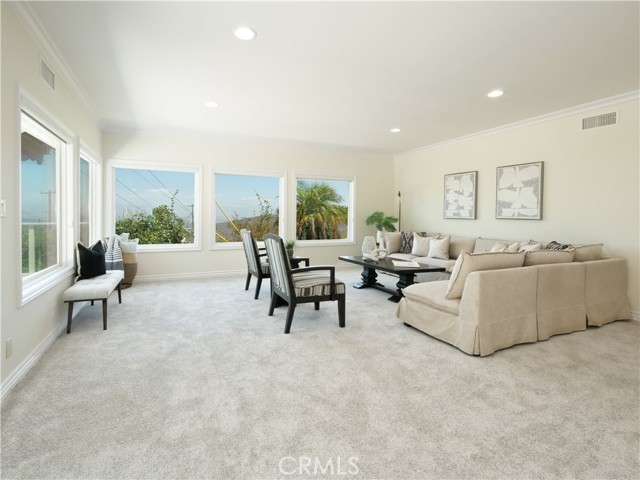 Detail Gallery Image 12 of 42 For 26235 Birchfield Ave, Rancho Palos Verdes,  CA 90275 - 3 Beds | 2/1 Baths