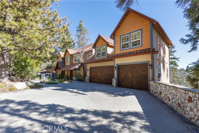 Detail Gallery Image 1 of 7 For 191 Cypress Dr, Lake Arrowhead,  CA 92352 - 4 Beds | 3/1 Baths