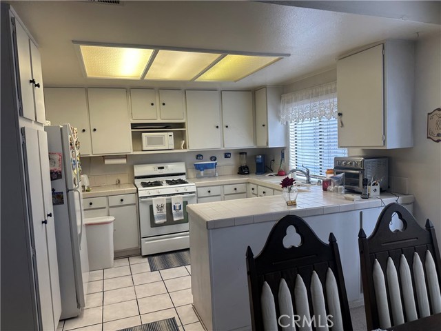 Detail Gallery Image 9 of 22 For 10451 Mulhall St #25,  El Monte,  CA 91731 - 3 Beds | 2/1 Baths