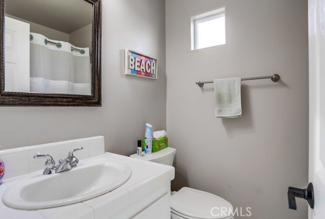 Detail Gallery Image 19 of 37 For 308 Huntington St, Huntington Beach,  CA 92648 - 3 Beds | 3/1 Baths