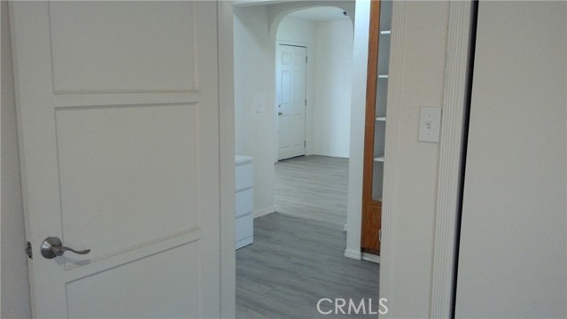 2420 Maine Avenue, Long Beach CA: https://media.crmls.org/medias/819f3e7e-3b80-47e5-820f-a38aeac209d8.jpg
