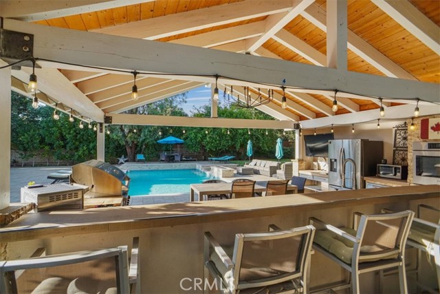 10624 Nevada Avenue, Chatsworth CA: https://media.crmls.org/medias/81a15d00-a4ab-4f98-9d3d-ba59691a2843.jpg
