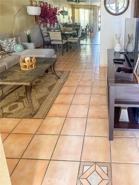 Detail Gallery Image 9 of 17 For 2812 N Auburn Ct #202,  Palm Springs,  CA 92262 - 1 Beds | 1 Baths