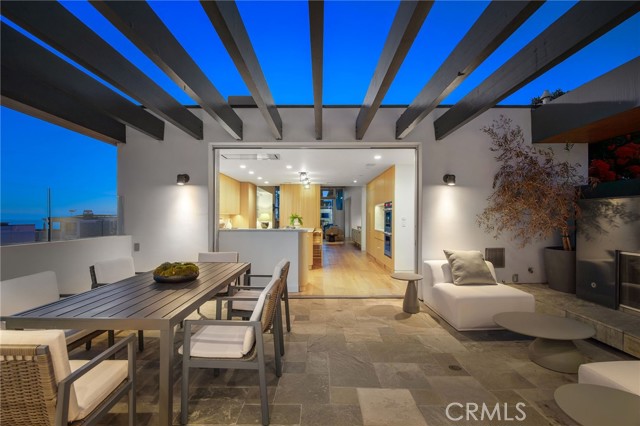324 17th, Manhattan Beach, California 90266, 4 Bedrooms Bedrooms, 0 ,5 BathroomsBathrooms,Residential,For Sale,17th,0,SB26133569