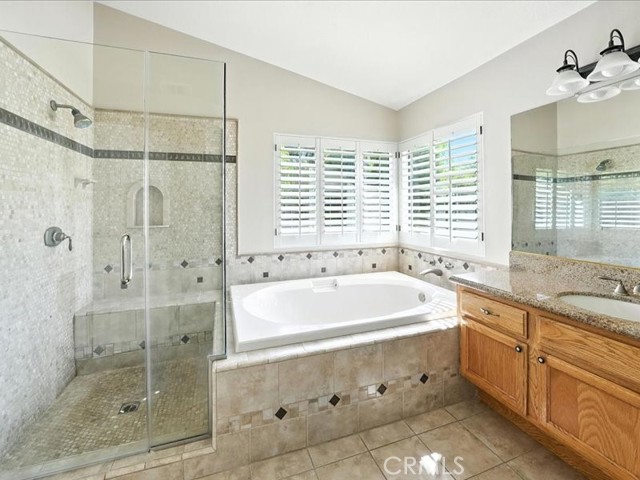 Detail Gallery Image 27 of 45 For 14433 Grandifloras Rd, Canyon Country,  CA 91387 - 4 Beds | 3 Baths
