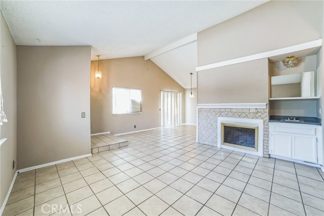 Detail Gallery Image 14 of 33 For 15056 Dakota St, Victorville,  CA 92394 - 3 Beds | 2 Baths