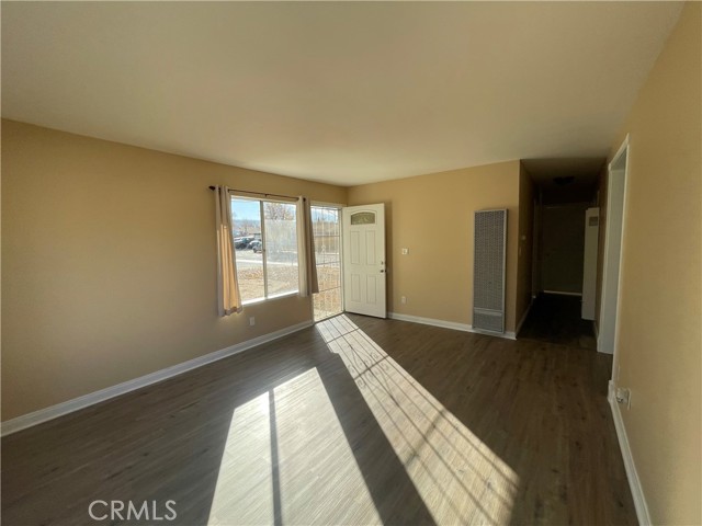 Detail Gallery Image 12 of 52 For 3635 W Avenue K12, Lancaster,  CA 93536 - 3 Beds | 1/1 Baths