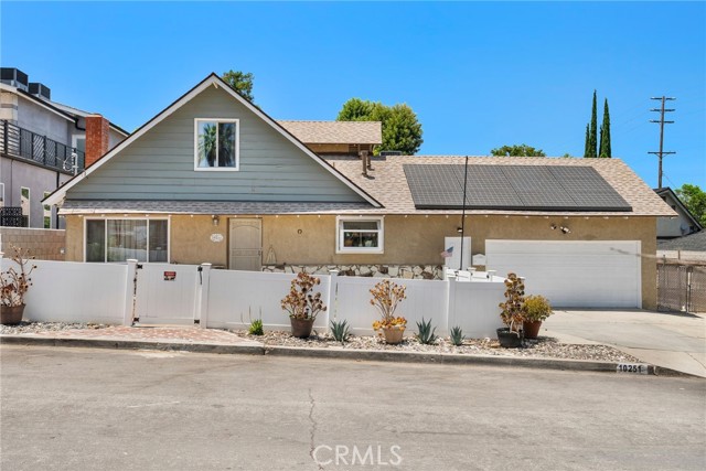 Detail Gallery Image 1 of 1 For 10251 Floralita Ave, Sunland,  CA 91040 - 3 Beds | 2 Baths