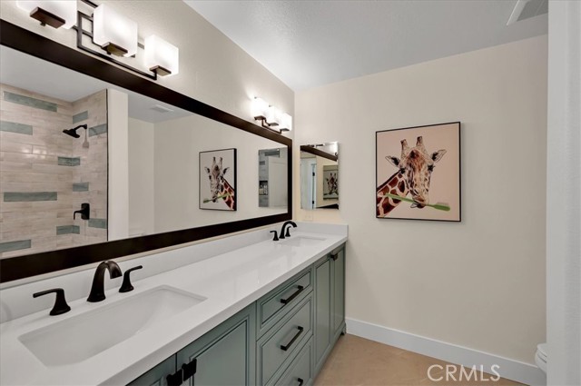 712 S Lost Canyon Road, Anaheim Hills CA: https://media.crmls.org/medias/81a3ac07-c26e-481e-9c3f-b93e184d5dc5.jpg