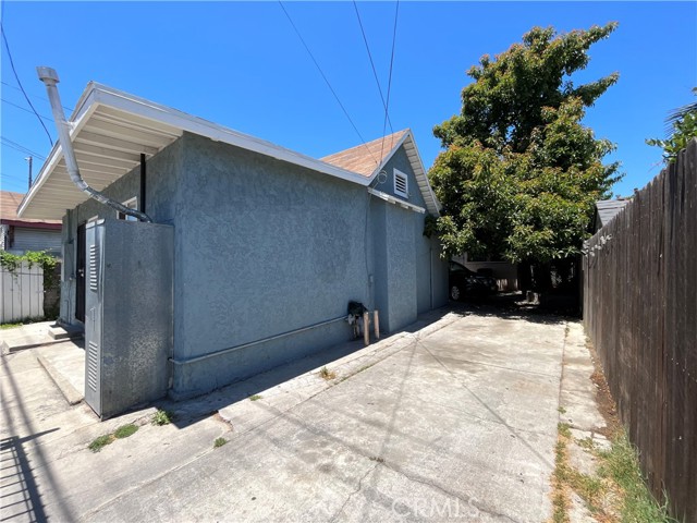 1248 Rolland Curtis Place, Los Angeles CA: https://media.crmls.org/medias/81a3f55a-1d73-4608-b681-81f10e29bde7.jpg