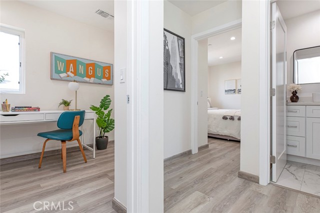 Detail Gallery Image 17 of 36 For 1754 N Berendo St #B,  Los Angeles,  CA 90027 - 3 Beds | 2/1 Baths