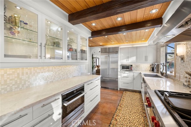 Detail Gallery Image 6 of 34 For 486 Holly St, Laguna Beach,  CA 92651 - 4 Beds | 4 Baths