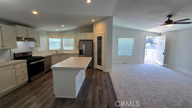 Detail Gallery Image 3 of 24 For 1512 E 5th St Space #98,  Ontario,  CA 91764 - 3 Beds | 2 Baths