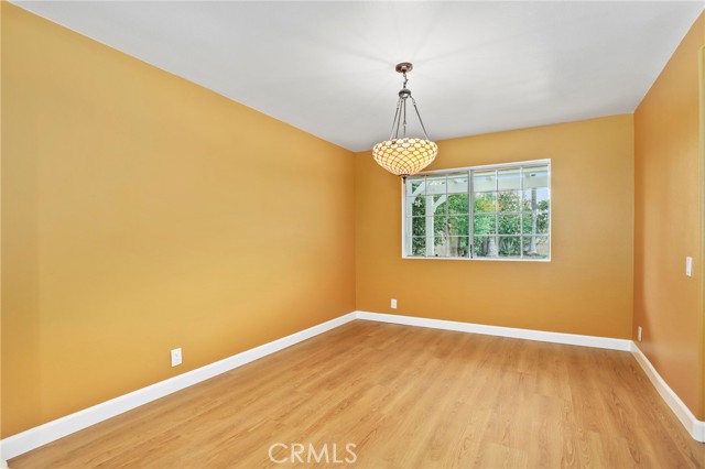 Detail Gallery Image 20 of 43 For 11001 Limerick Ave, Chatsworth,  CA 91311 - 4 Beds | 2/1 Baths