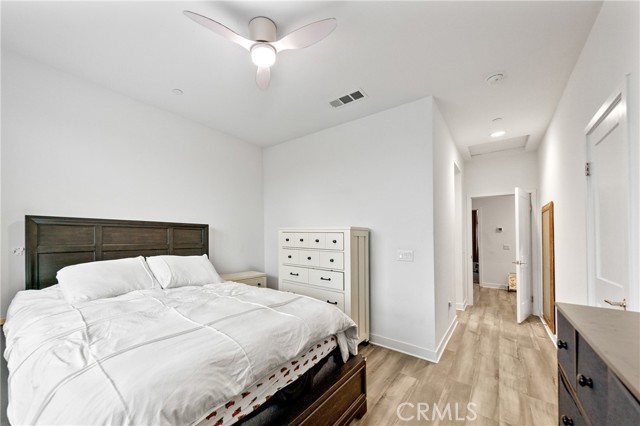 Detail Gallery Image 12 of 29 For 2560 Valentina Way #2,  Commerce,  CA 90040 - 3 Beds | 3 Baths