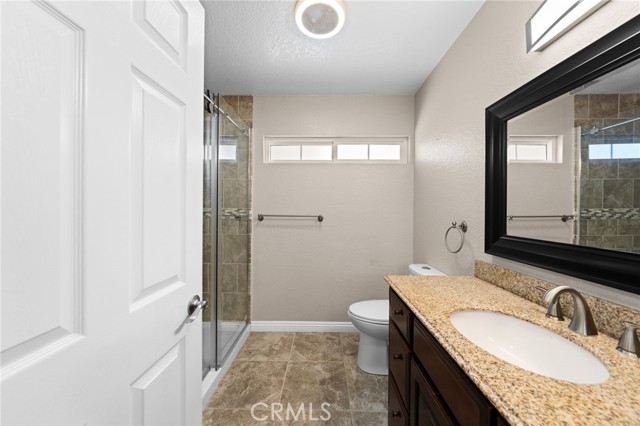 40 Country Wood Drive, Phillips Ranch CA: https://media.crmls.org/medias/81a93c1d-7763-4d0a-877a-a96a0551e3f8.jpg