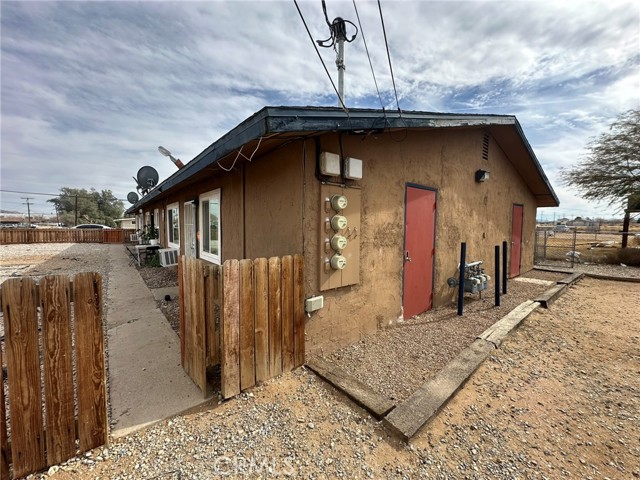 Detail Gallery Image 11 of 17 For 11895 White Ave, Adelanto,  CA 92301 - 6 Beds | 3 Baths