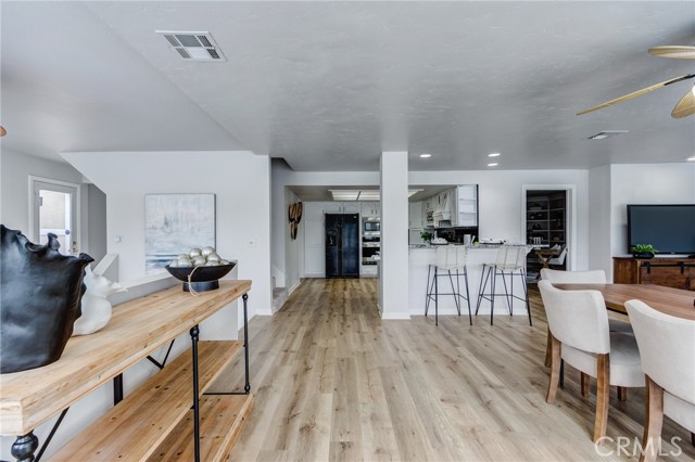 42768 Santa Suzanne Place, Temecula CA: https://media.crmls.org/medias/81a94942-903a-44cc-bdd8-a8f8e9aa362e.jpg
