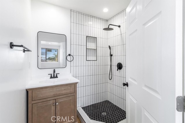 Detail Gallery Image 54 of 69 For 6616 Denver Ave, Los Angeles,  CA 90044 - 6 Beds | 5/1 Baths
