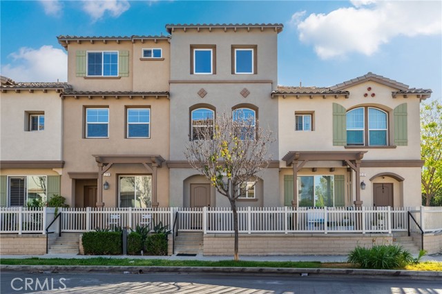 Detail Gallery Image 3 of 29 For 312 N Fenimore Ave, Azusa,  CA 91702 - 3 Beds | 3 Baths